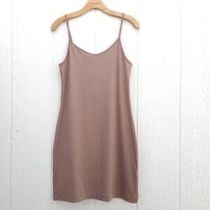 Banana Republic Full Slip S Brown Undergarment Chemise Seamless Strap Polyester